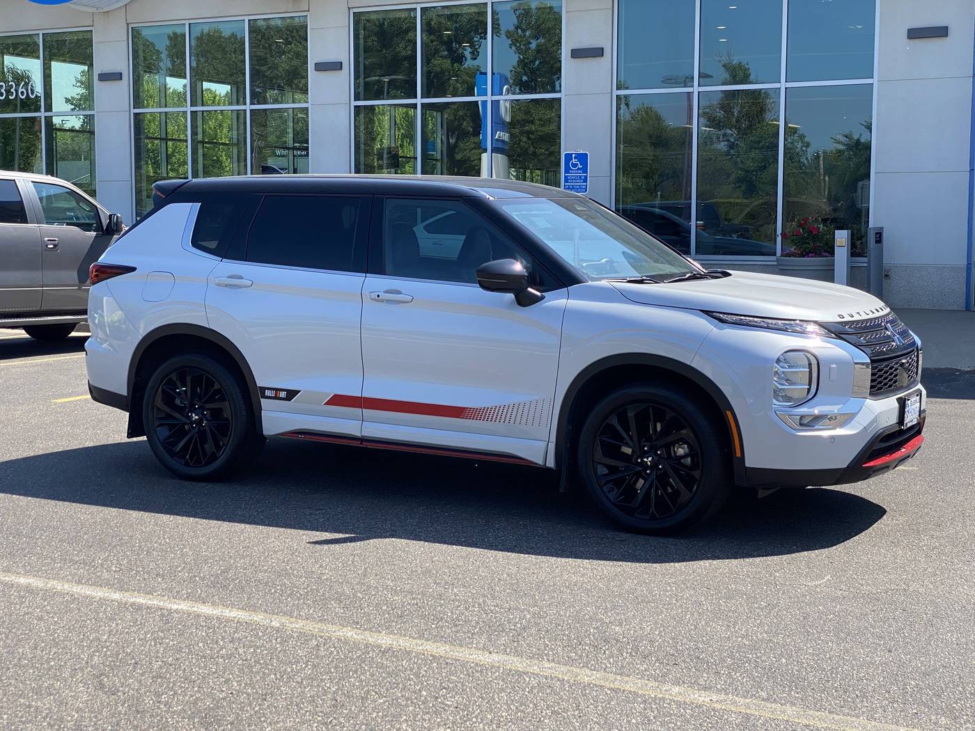 2023 Mitsubishi Outlander