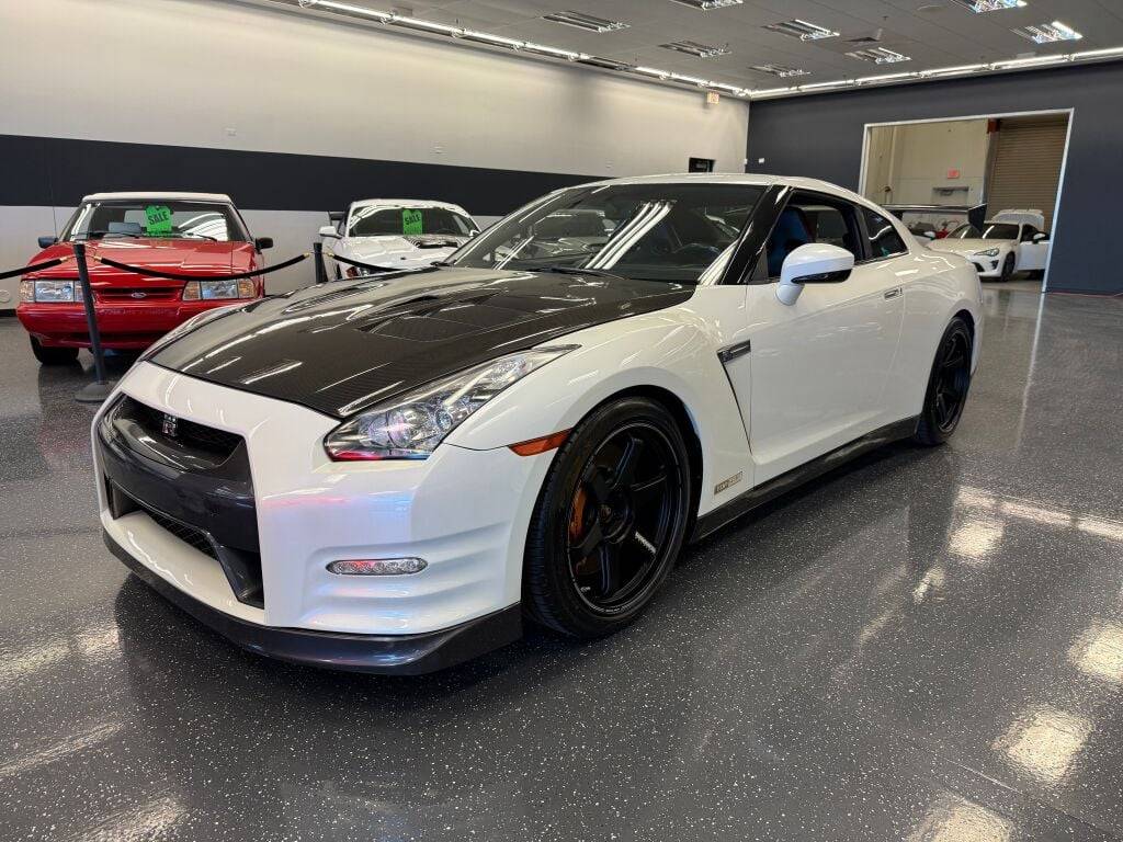 2014 Nissan GT-R