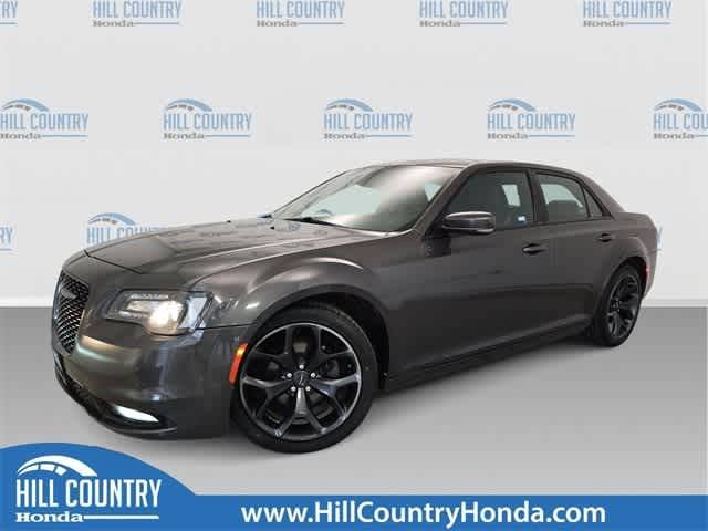 2021 Chrysler 300