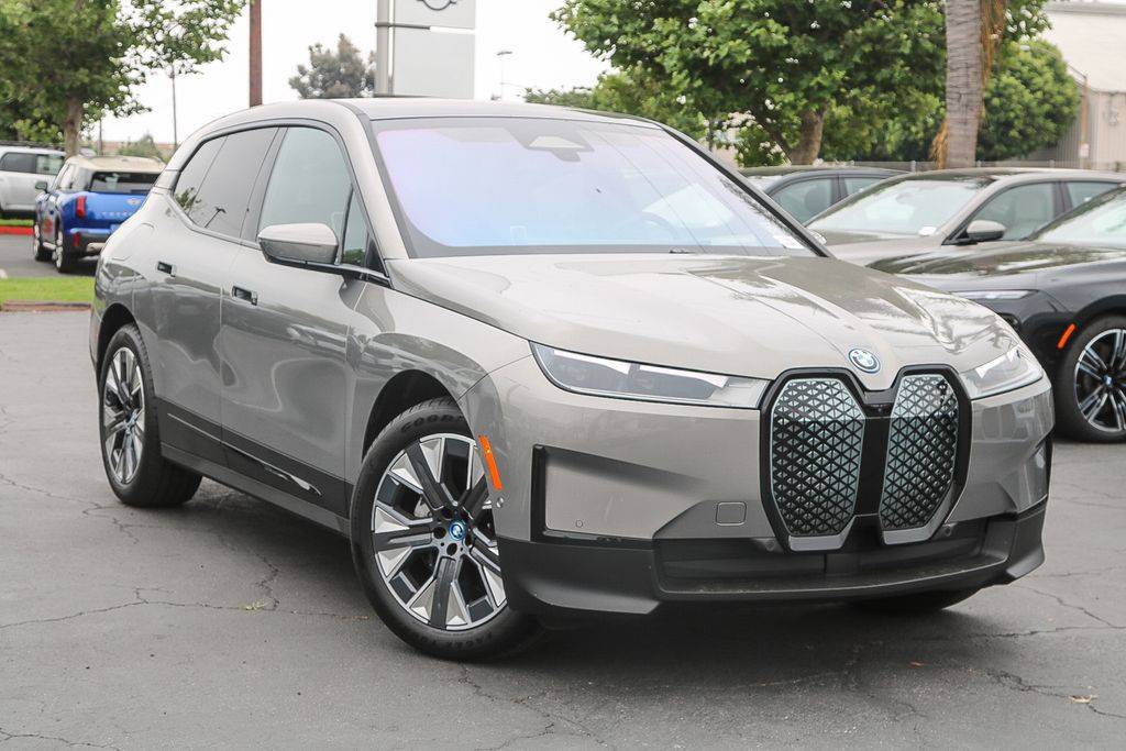 2025 BMW Ix