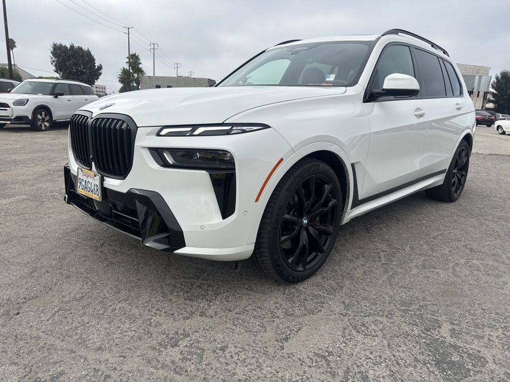 2023 BMW X7