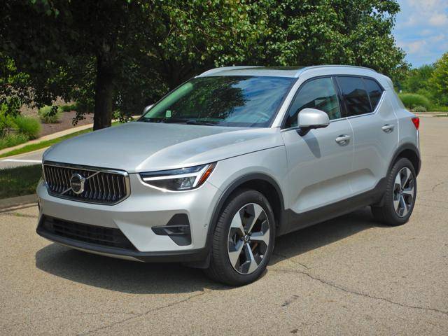2025 Volvo XC40