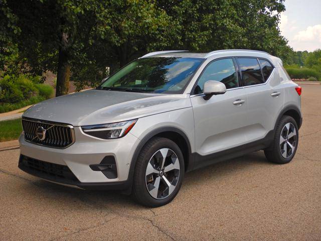2025 Volvo XC40