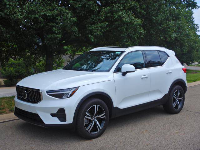 2025 Volvo XC40