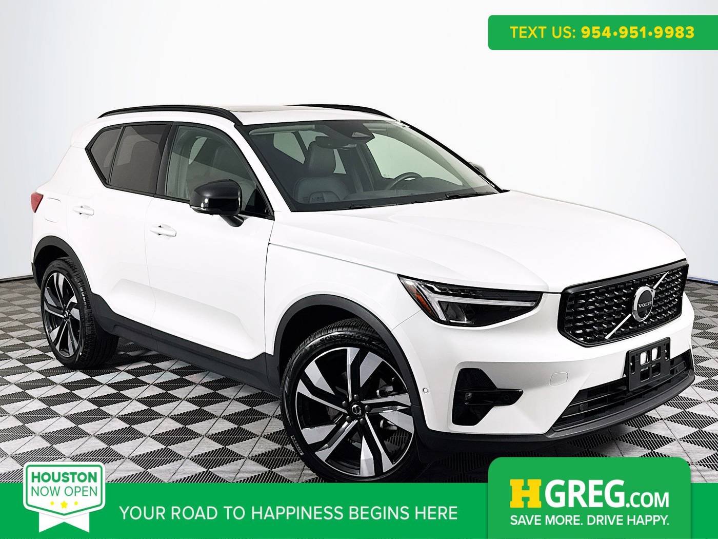 2025 Volvo XC40