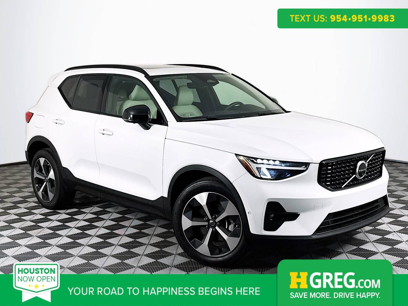 2023 Volvo XC40