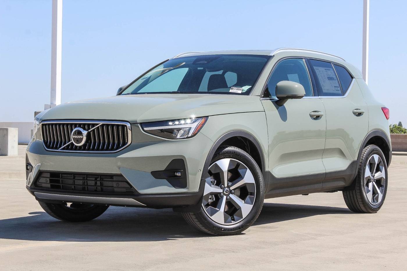 2024 Volvo XC40