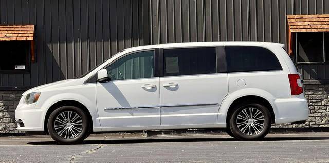 2014 Chrysler Town & Country