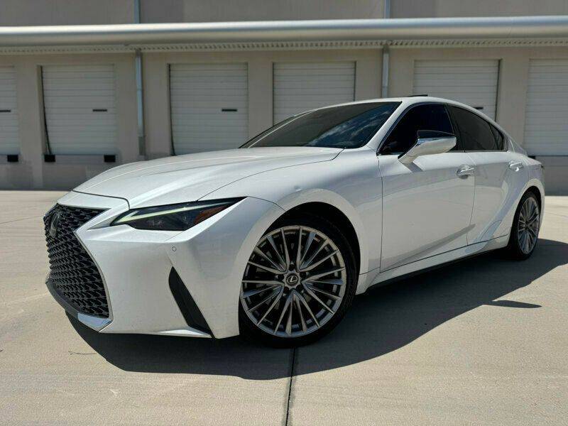 2023 Lexus IS