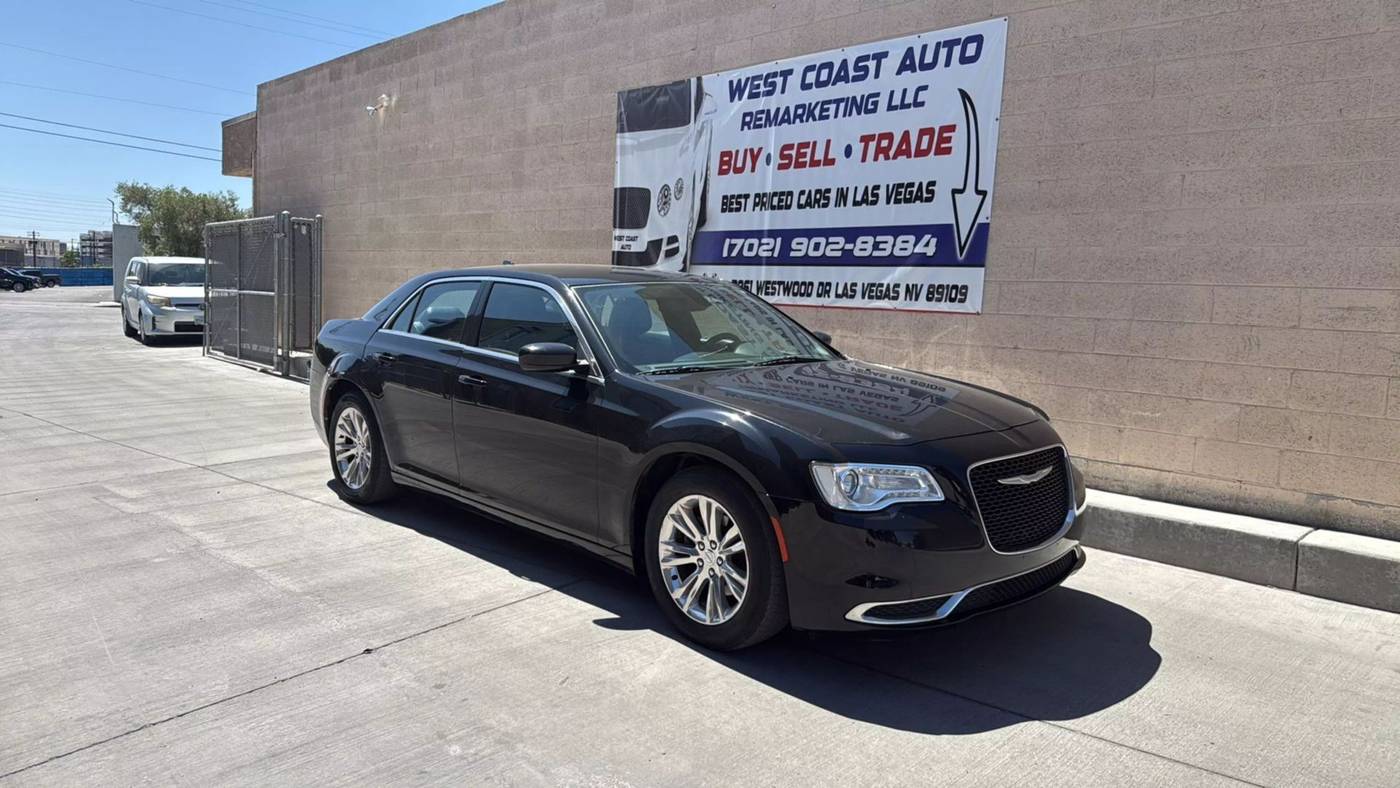 2017 Chrysler 300