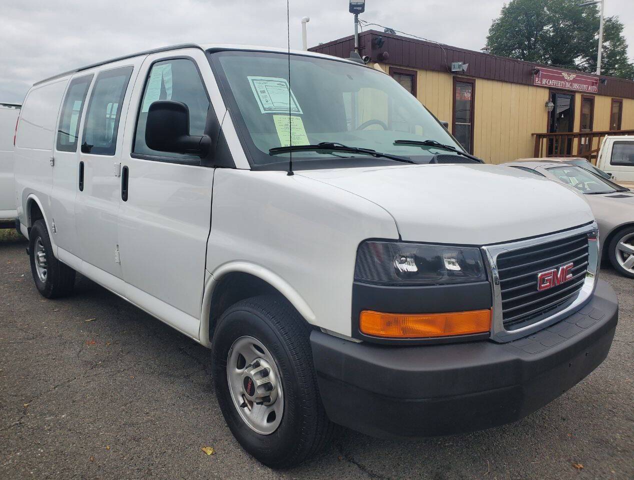 2023 GMC Savana Cargo Van