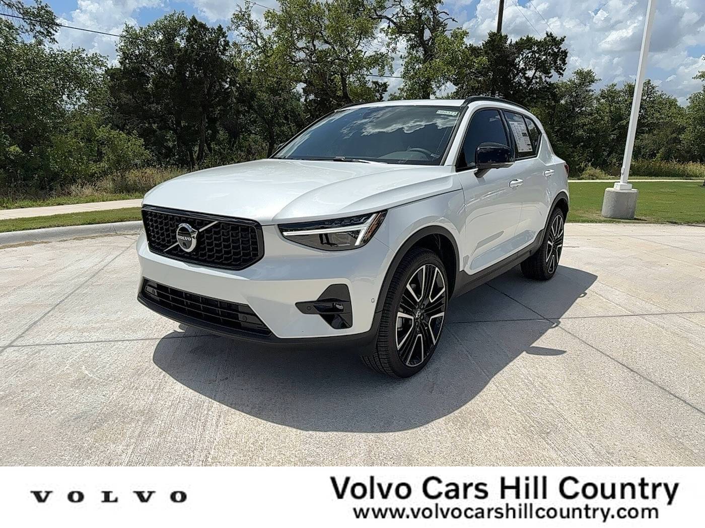 2024 Volvo XC40