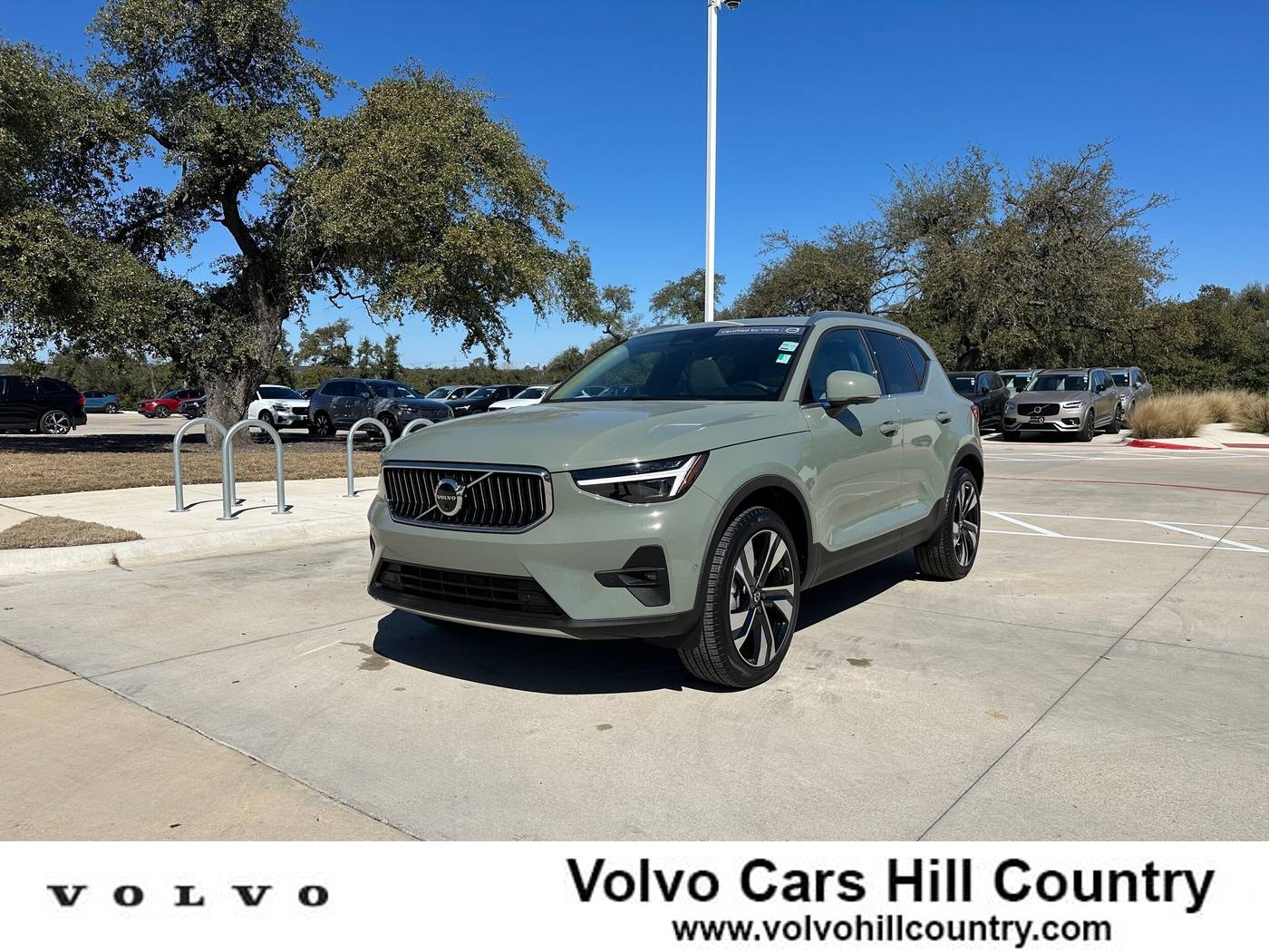 2025 Volvo XC40