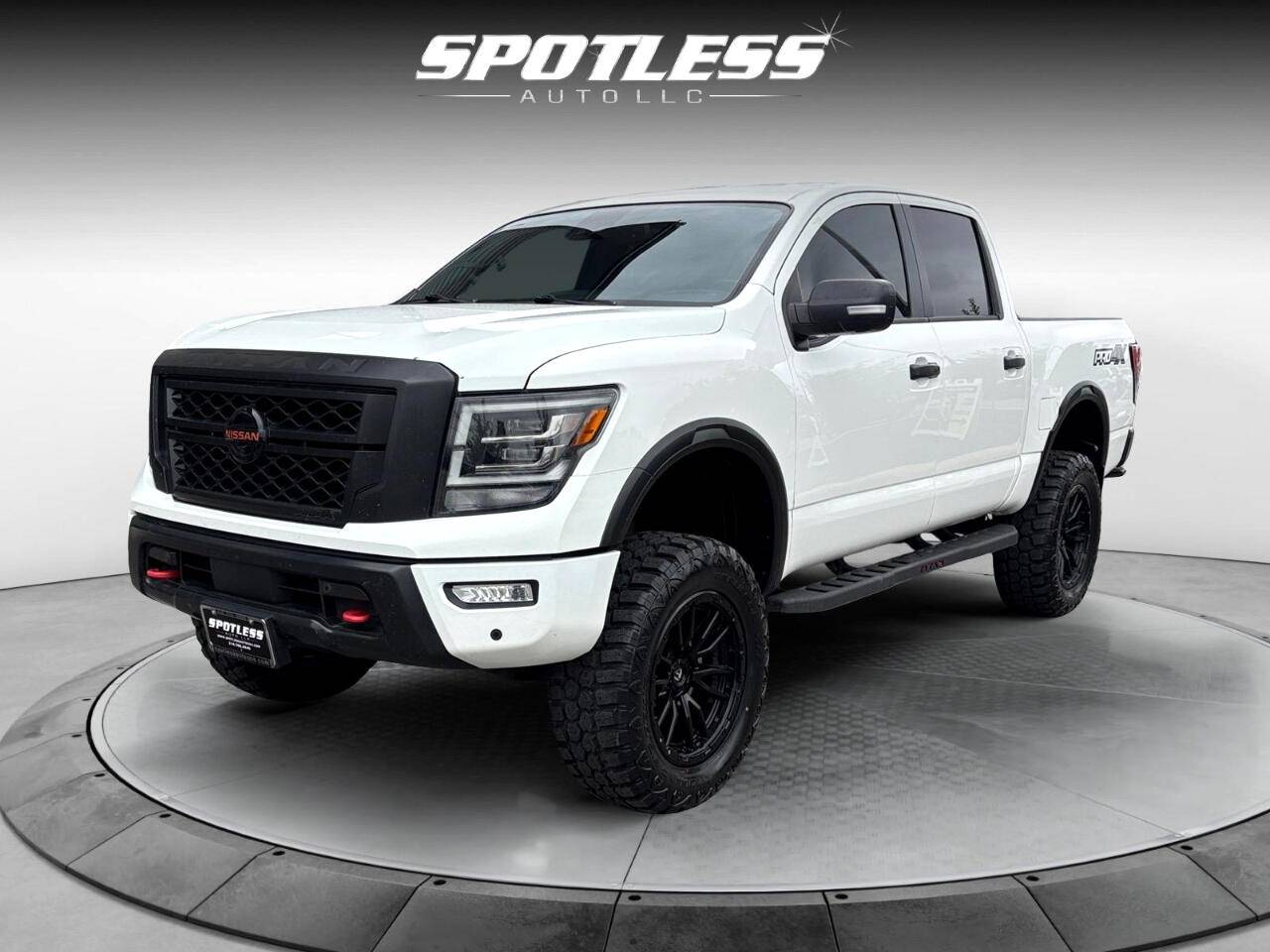 2022 Nissan Titan