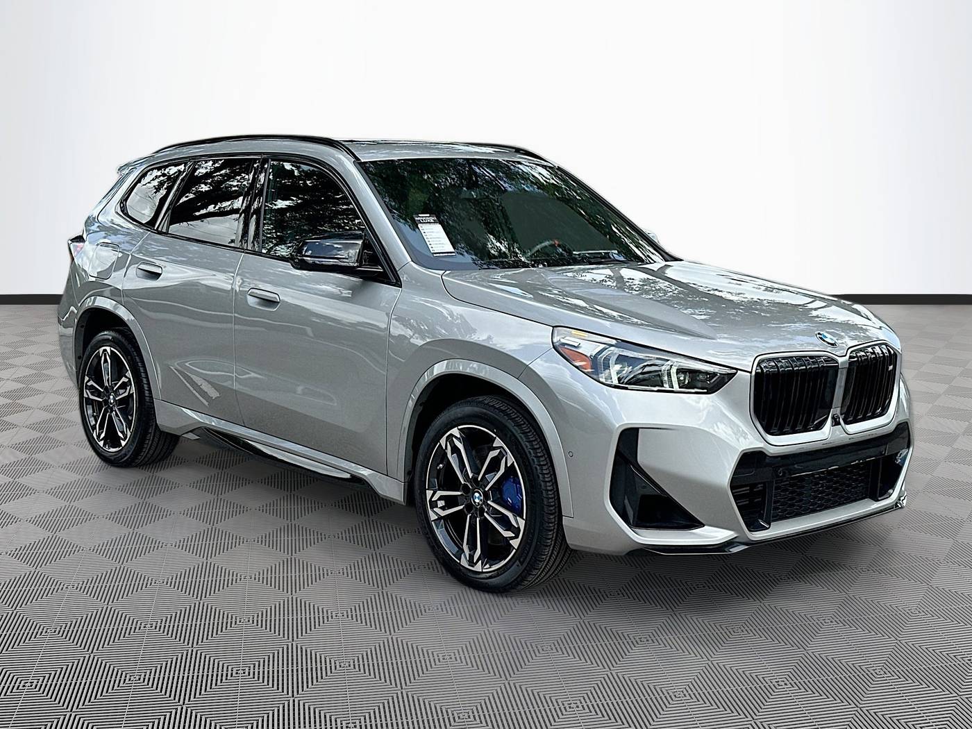 2024 BMW X1
