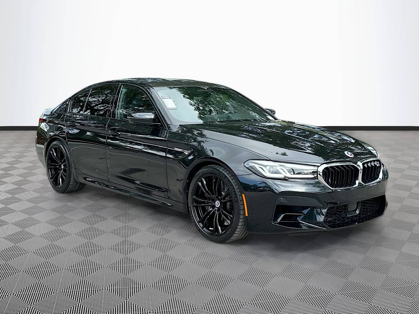 2023 BMW M5