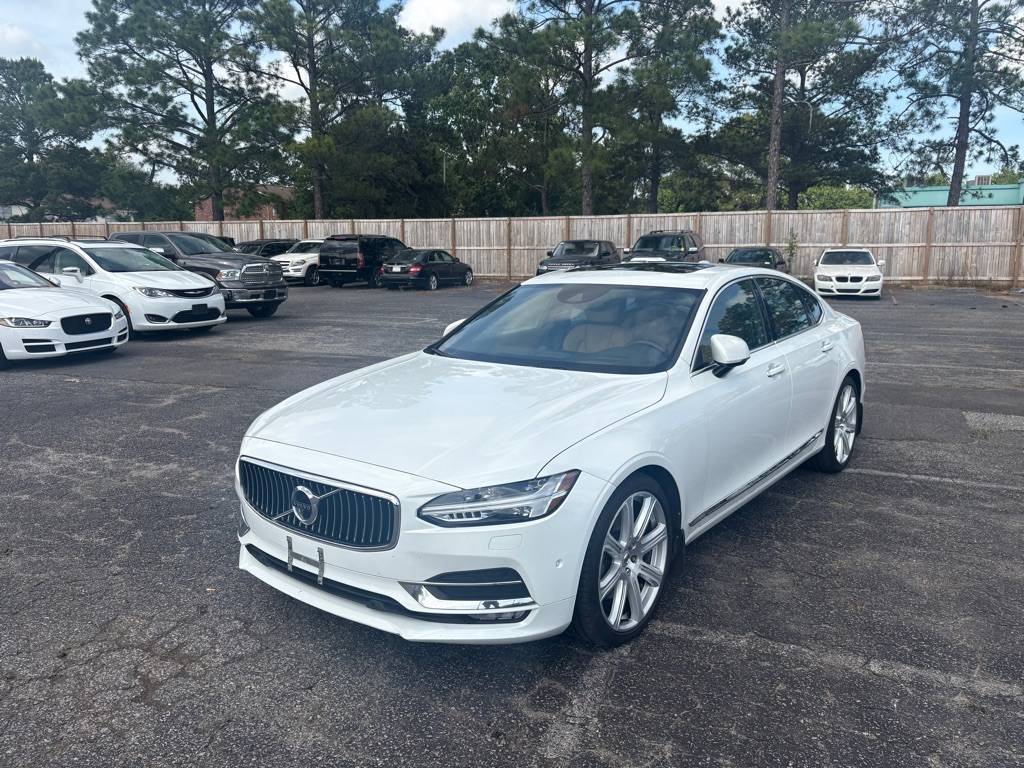 2017 Volvo S90