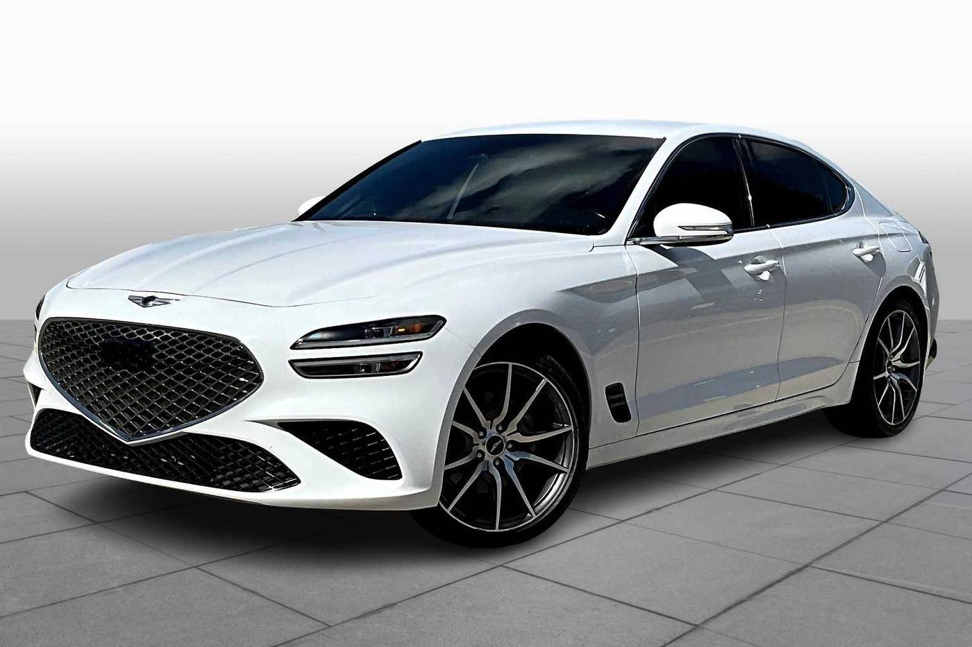 2023 Genesis G70