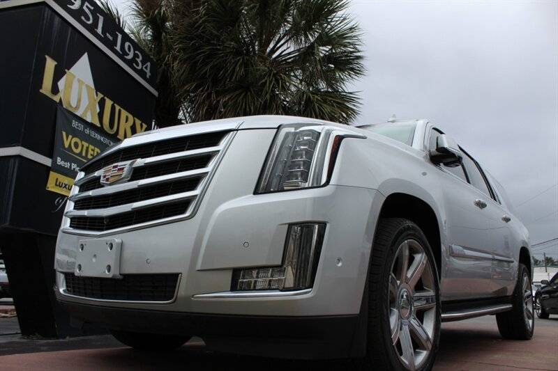 2018 Cadillac Escalade Esv