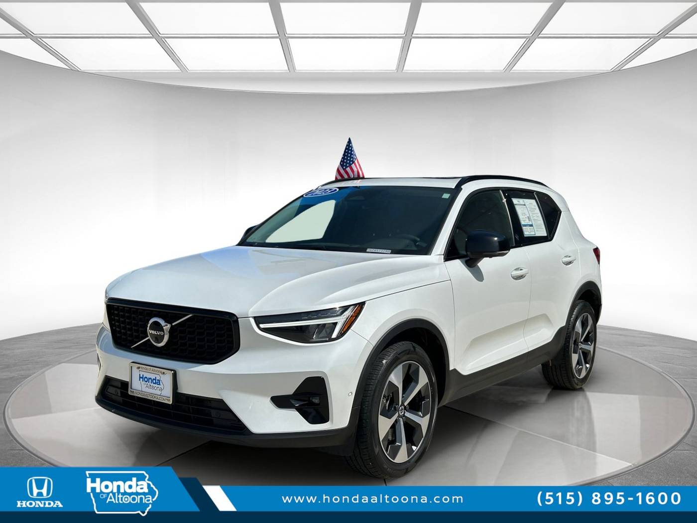 2023 Volvo XC40