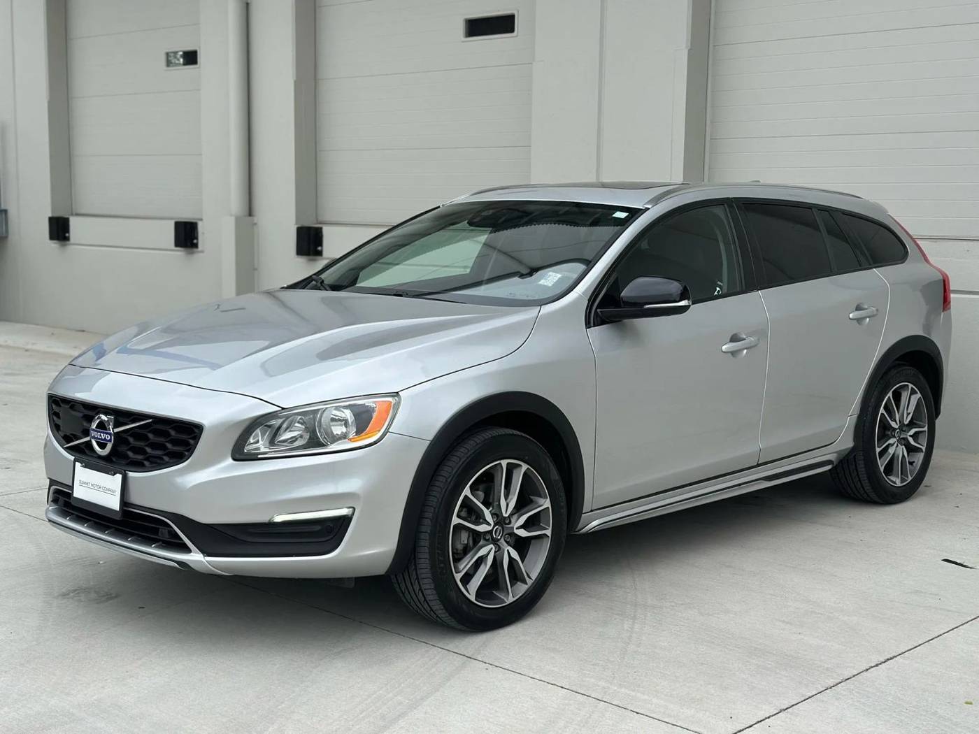 2017 Volvo V60 Cross Country