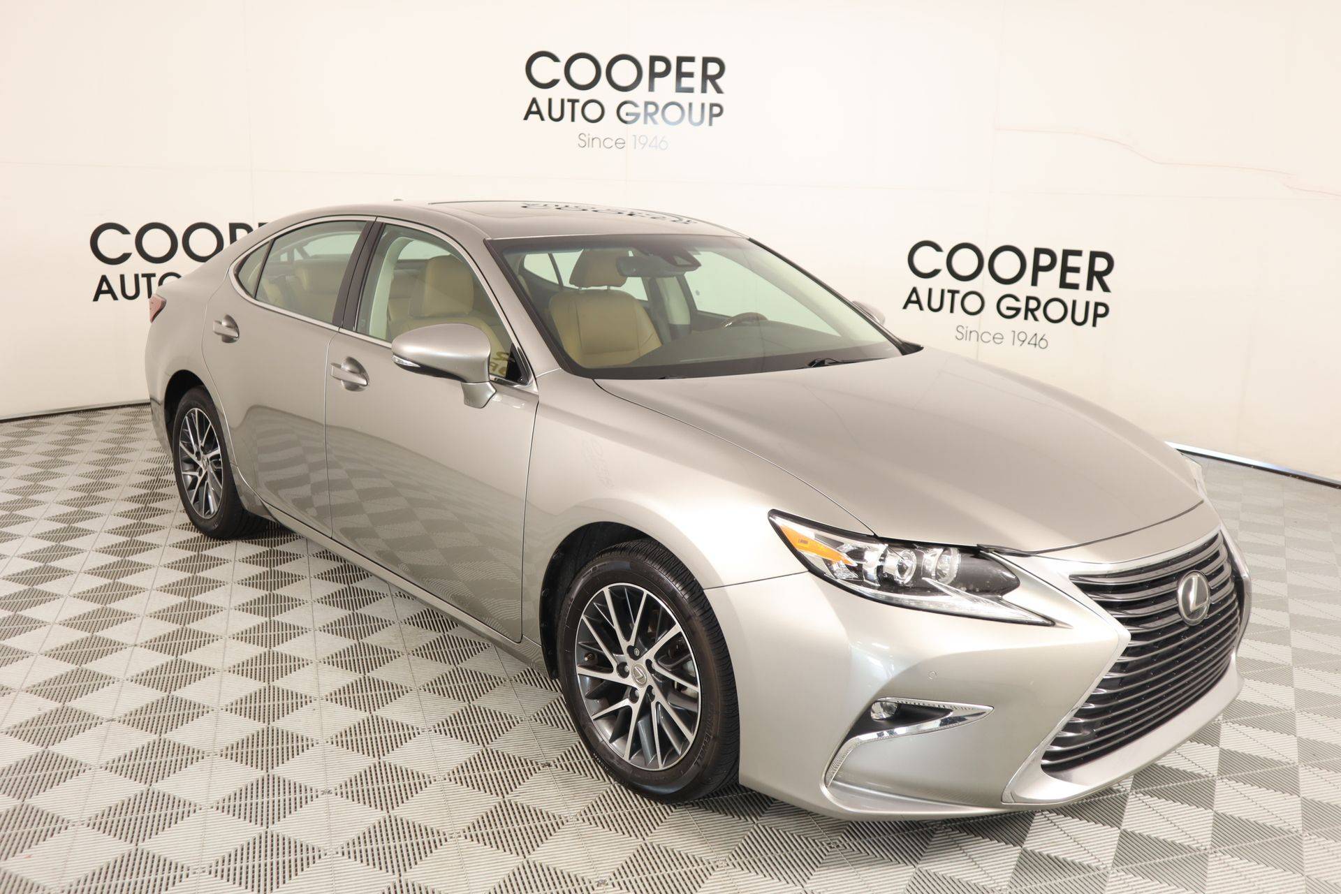 2017 Lexus ES