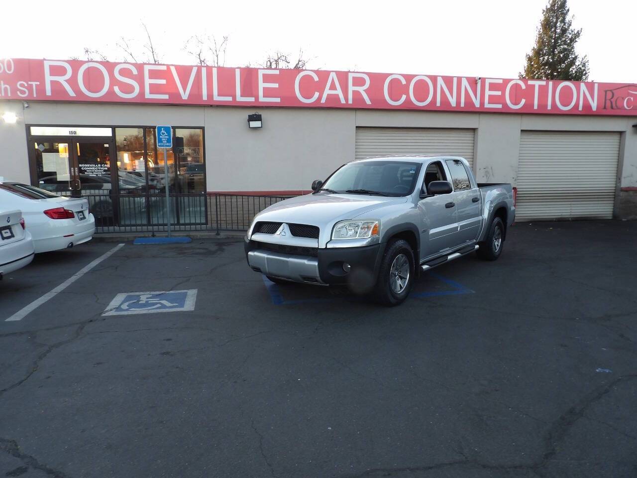 2006 Mitsubishi Raider