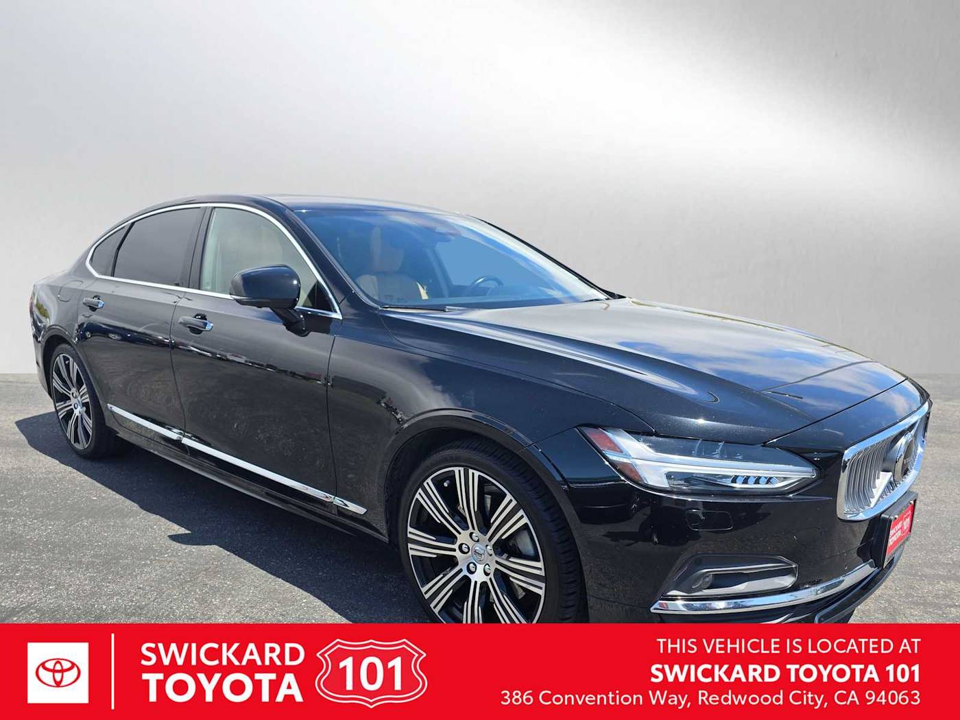2022 Volvo S90