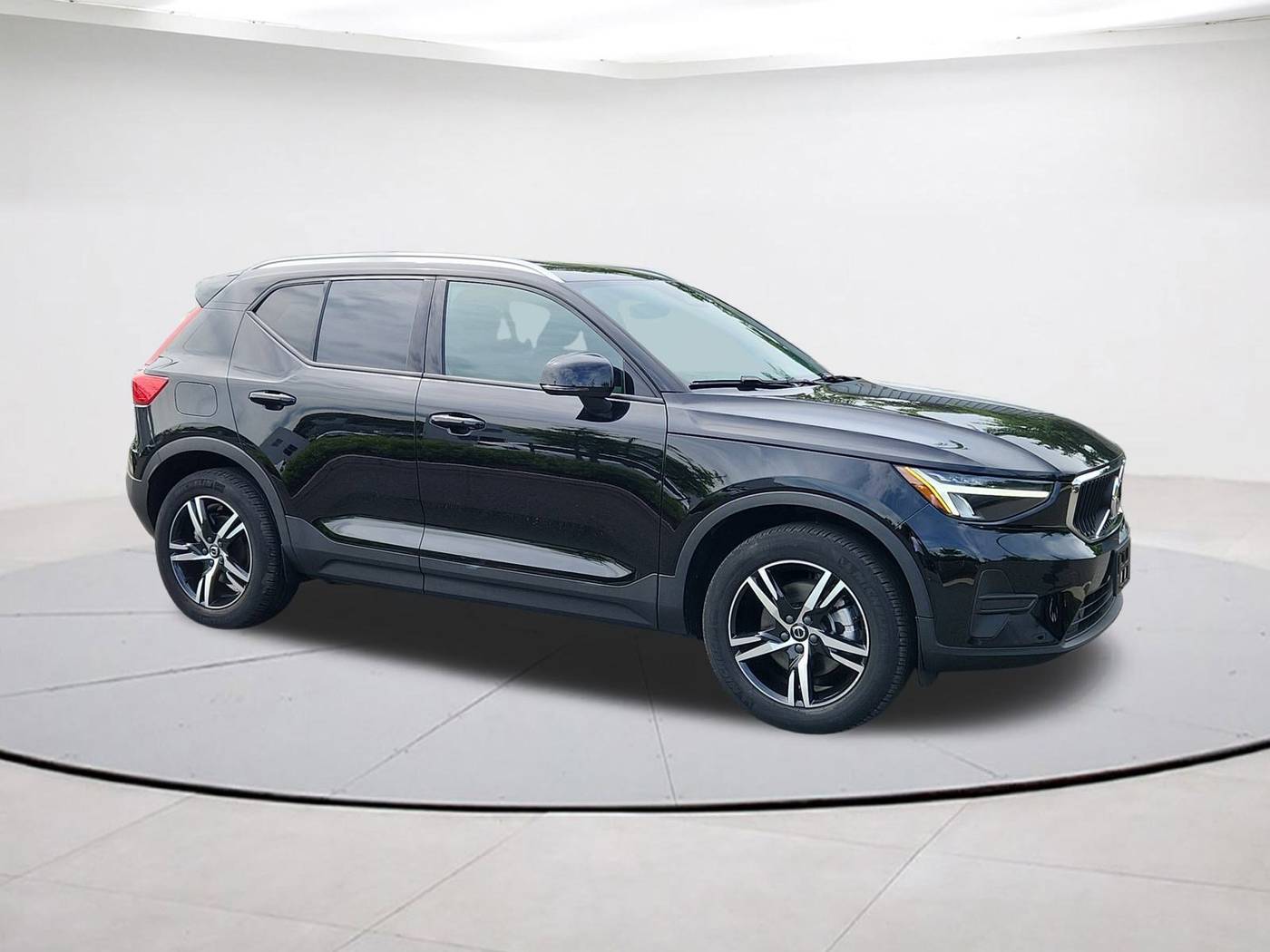 2023 Volvo XC40