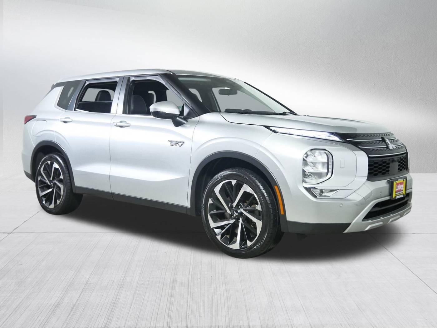2023 Mitsubishi Outlander Phev