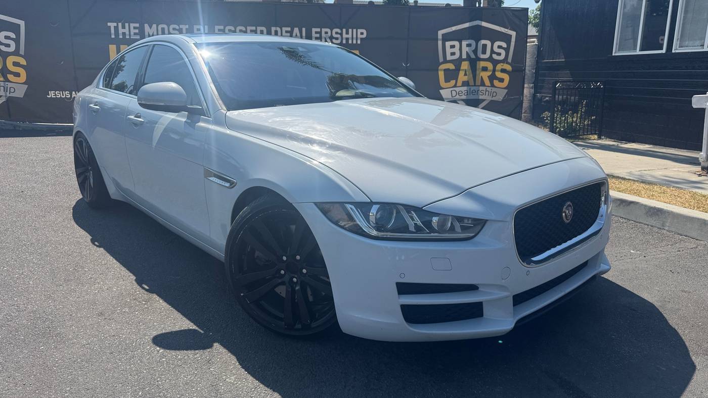 2017 Jaguar XE
