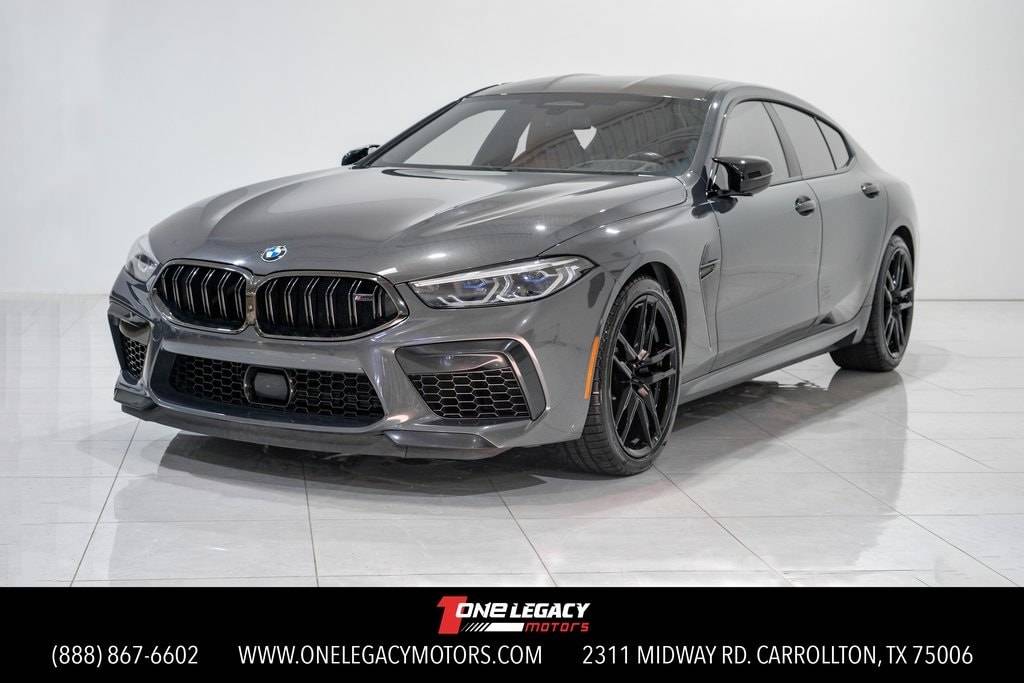 2022 BMW M8