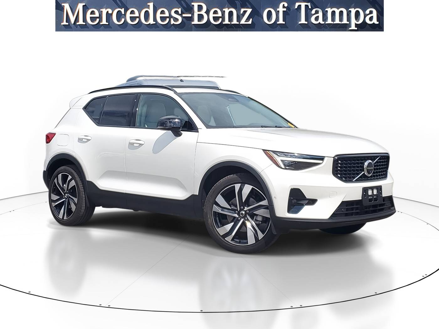 2023 Volvo XC40