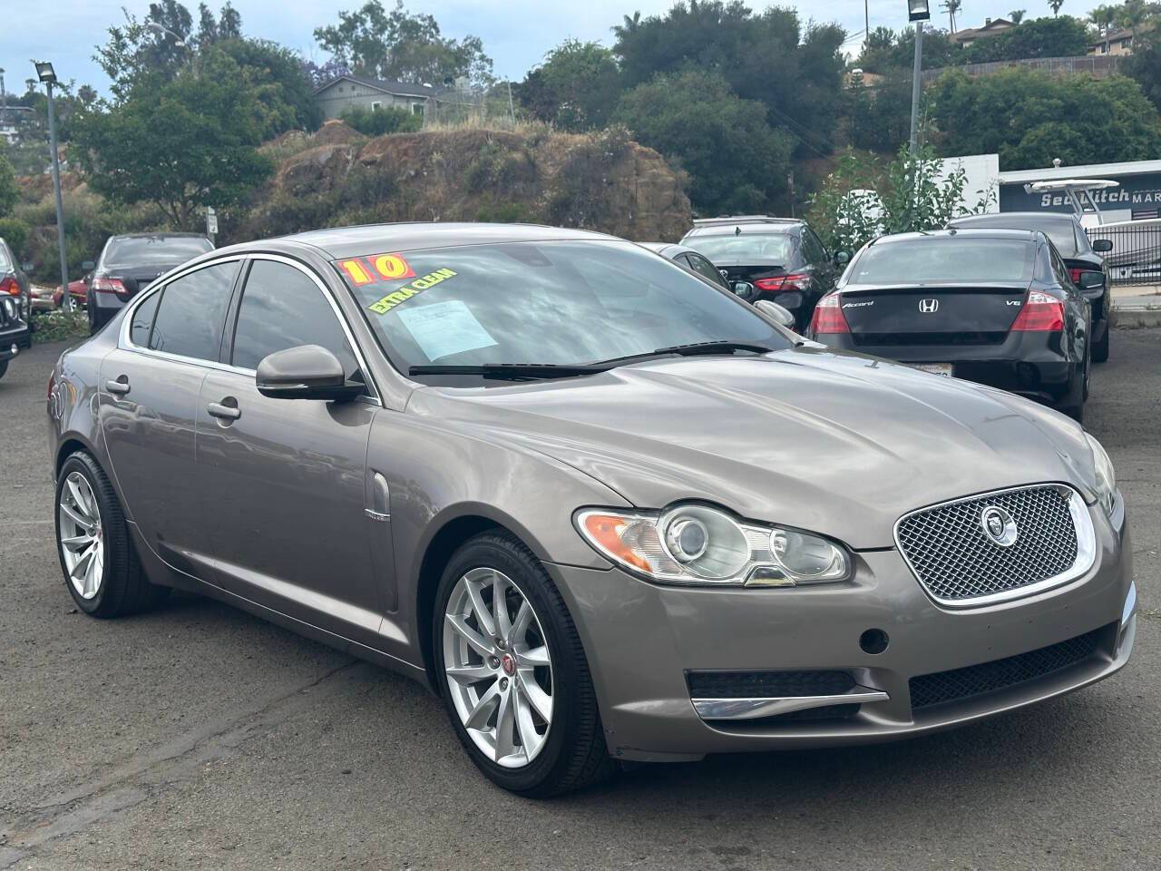 2010 Jaguar XF