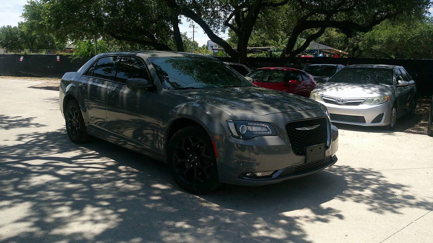 2019 Chrysler 300