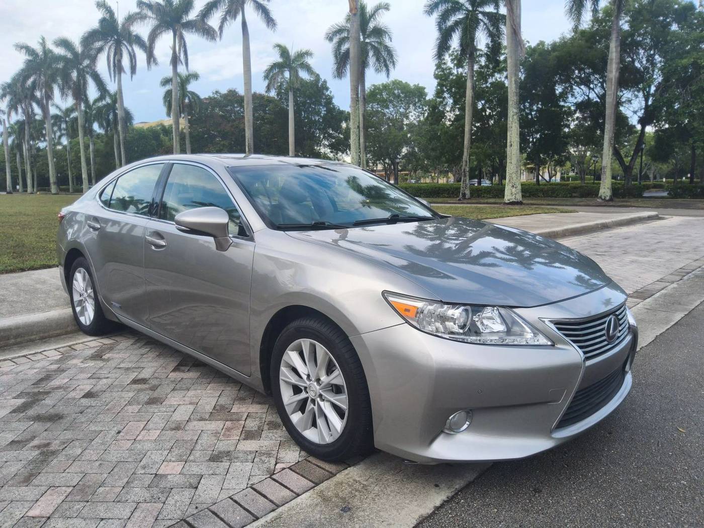 2015 Lexus Es 300h