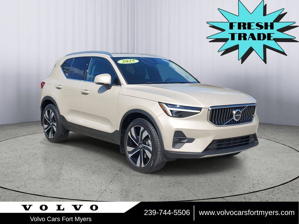 2025 Volvo XC40