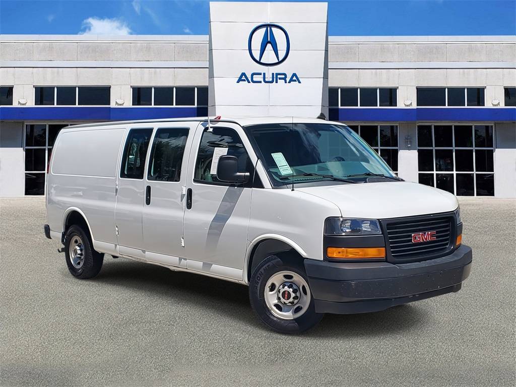 2022 GMC Savana Cargo Van