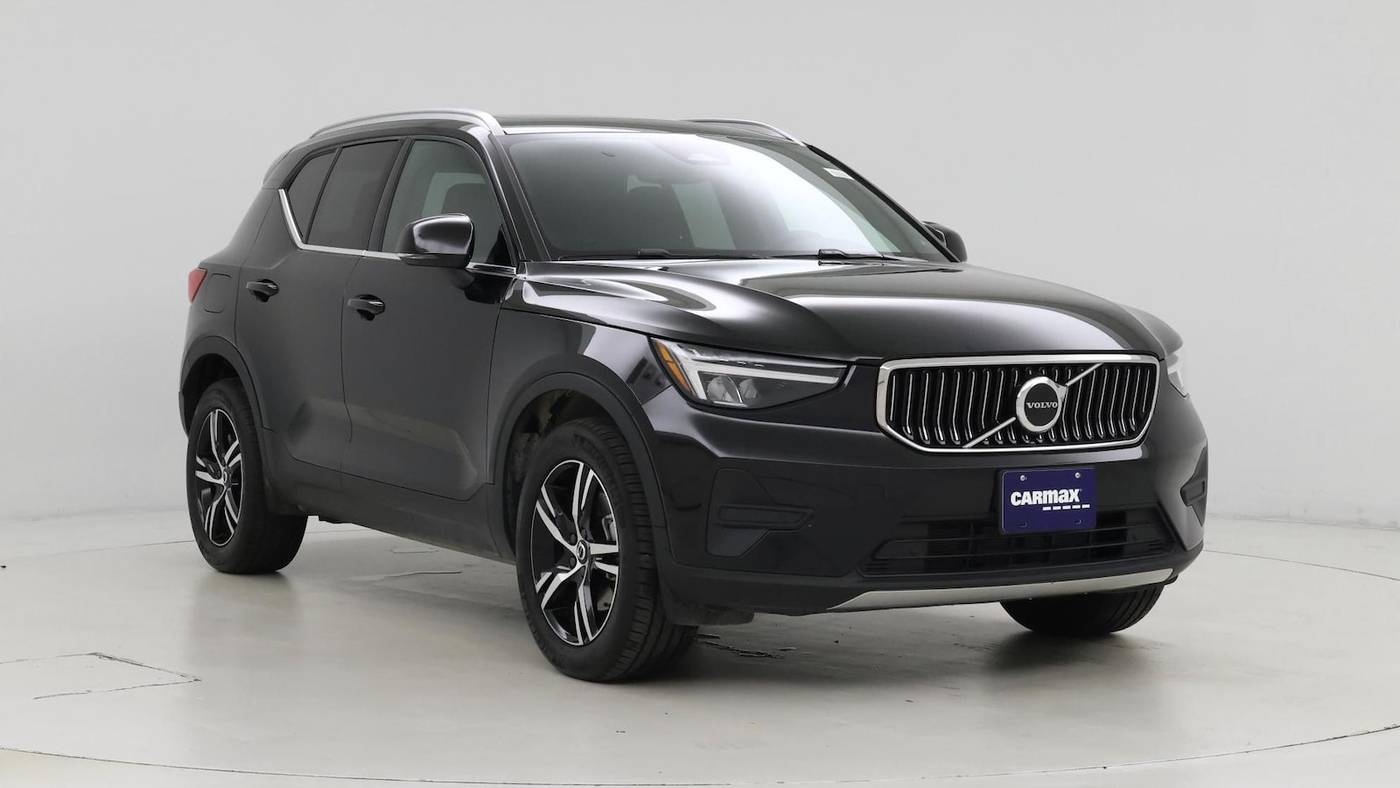 2025 Volvo XC40