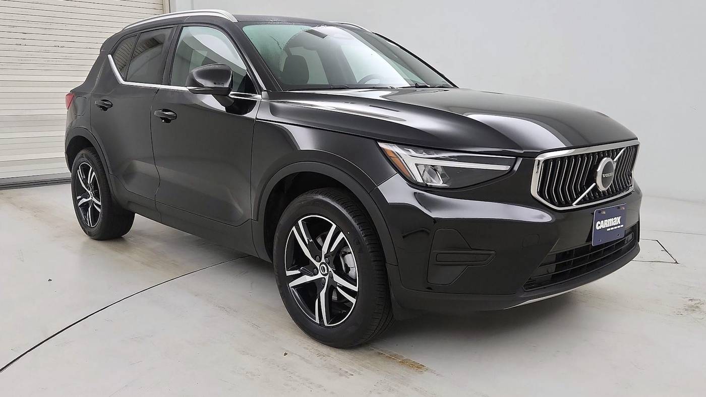 2025 Volvo XC40