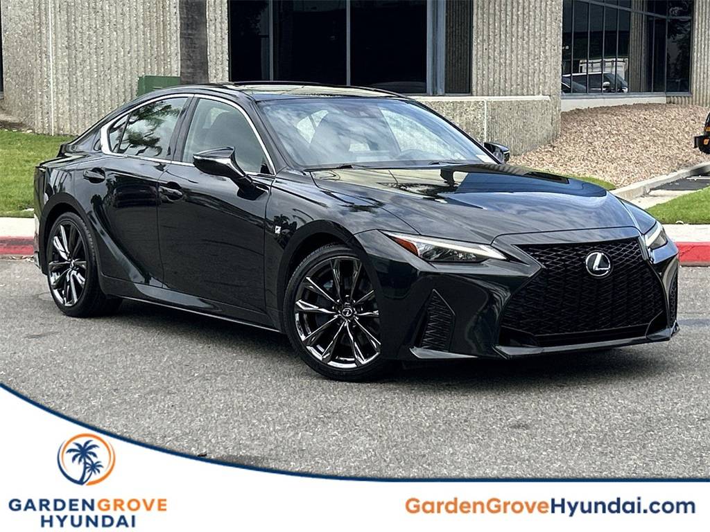 2023 Lexus IS