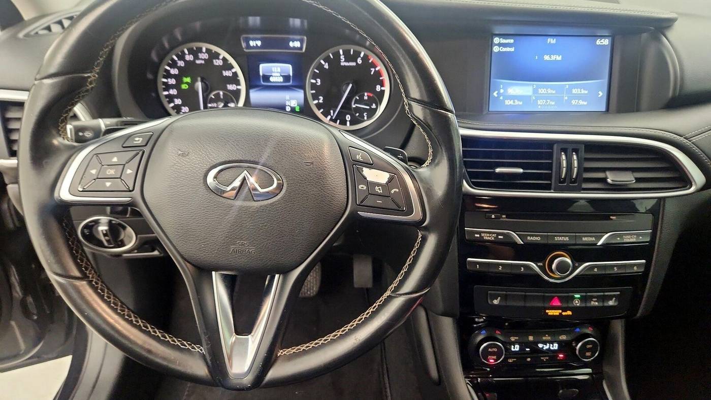 2017 Infiniti QX30