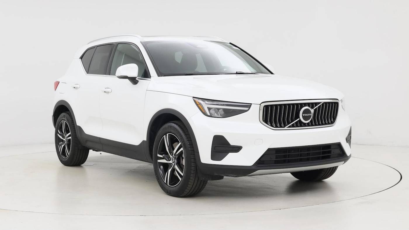 2025 Volvo XC40