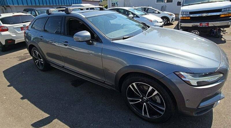 2018 Volvo V90 Cross Country