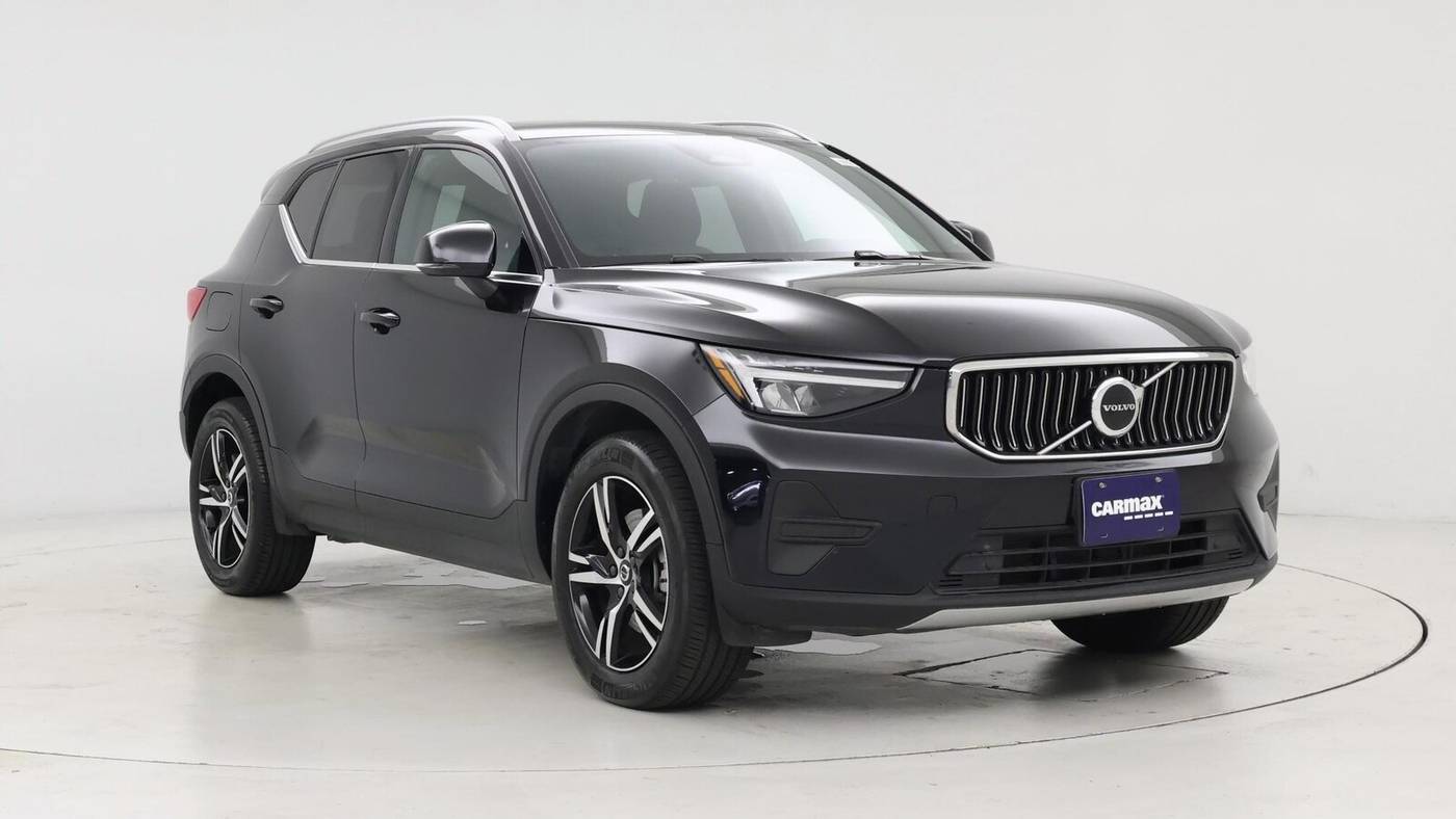 2025 Volvo XC40