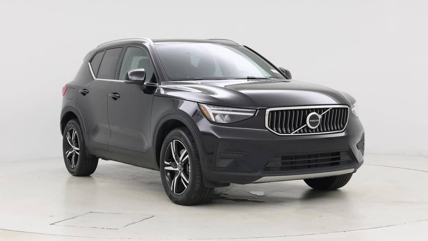 2025 Volvo XC40