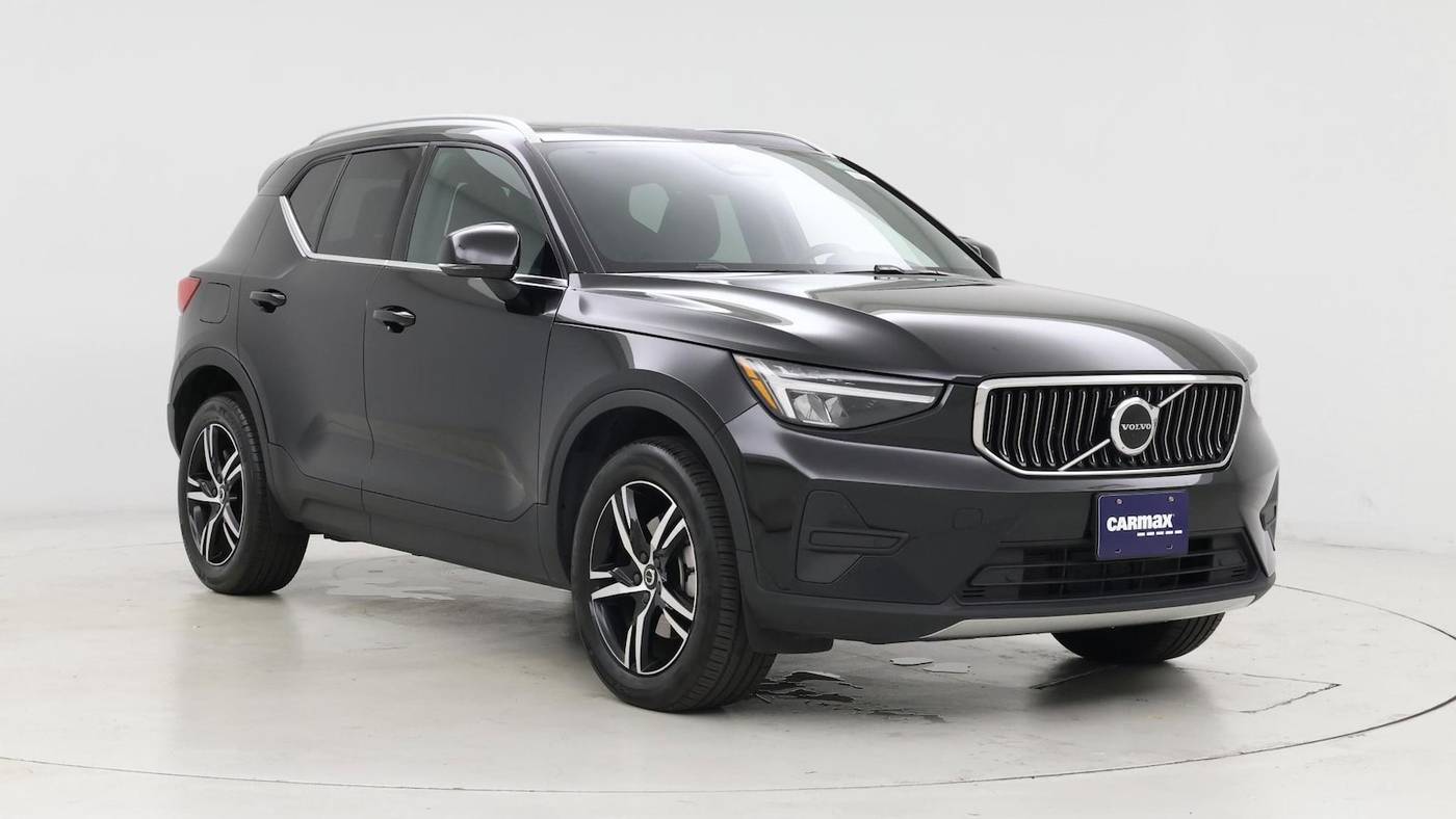 2025 Volvo XC40