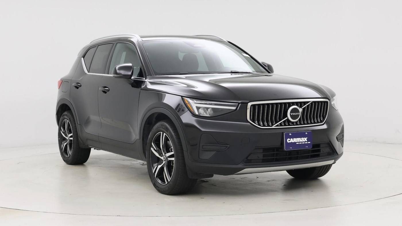 2025 Volvo XC40