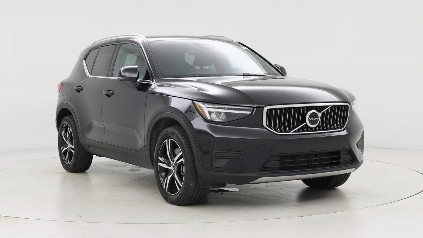 2025 Volvo XC40