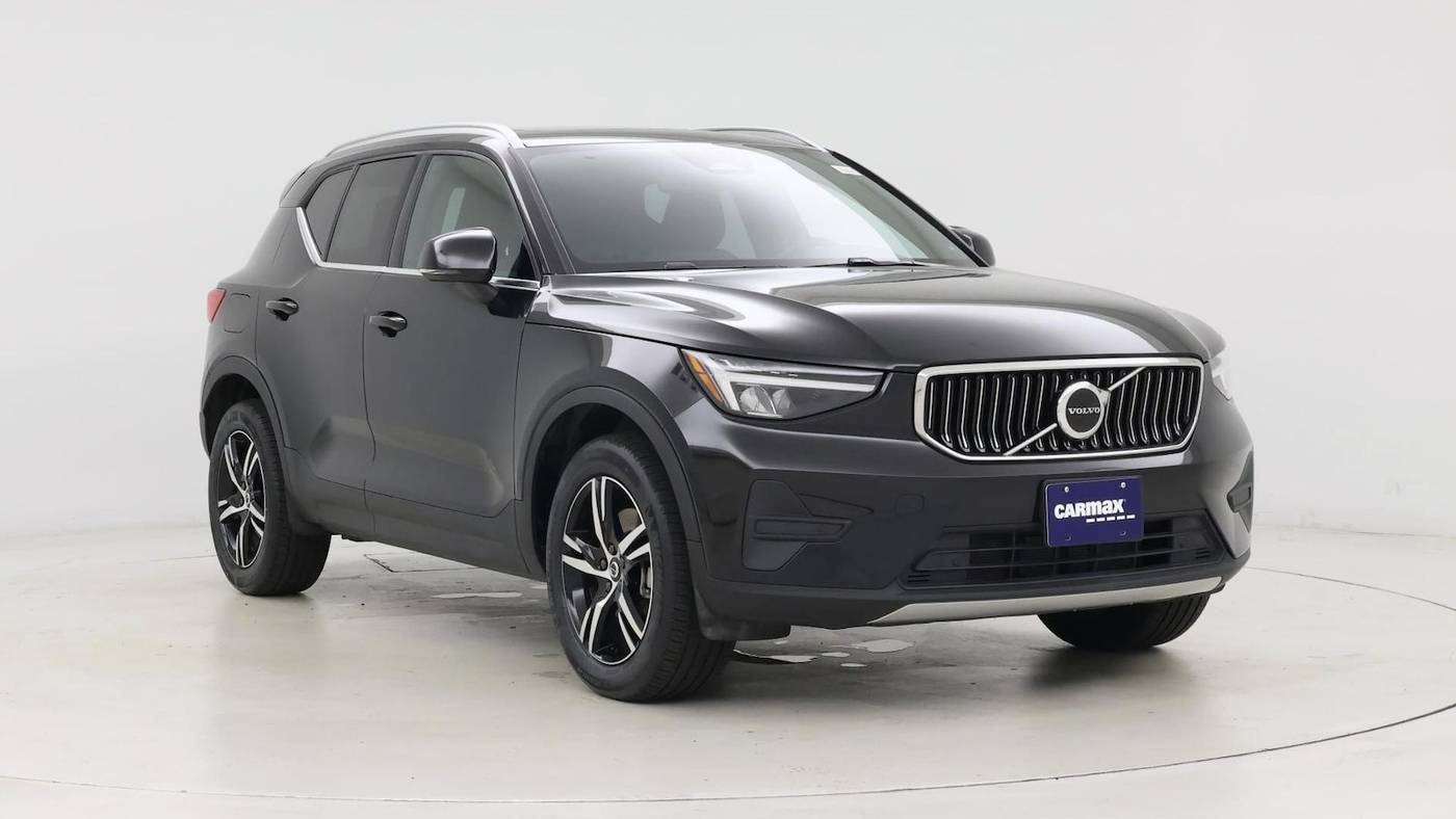 2025 Volvo XC40